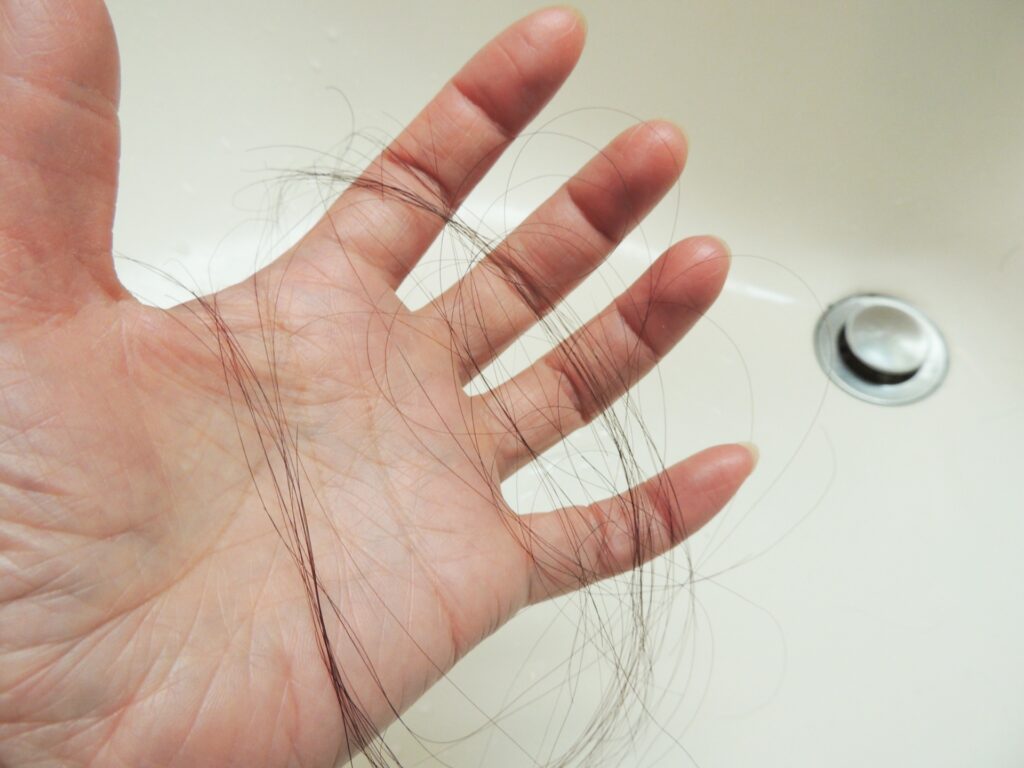 抜け毛・薄毛がもたらす影響