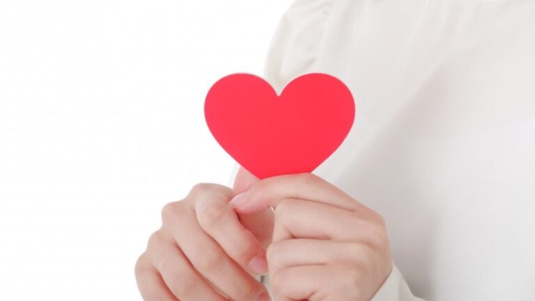 50代独身で孤独を感じる理由｜更年期のメンタル変化と心をやわらげる習慣