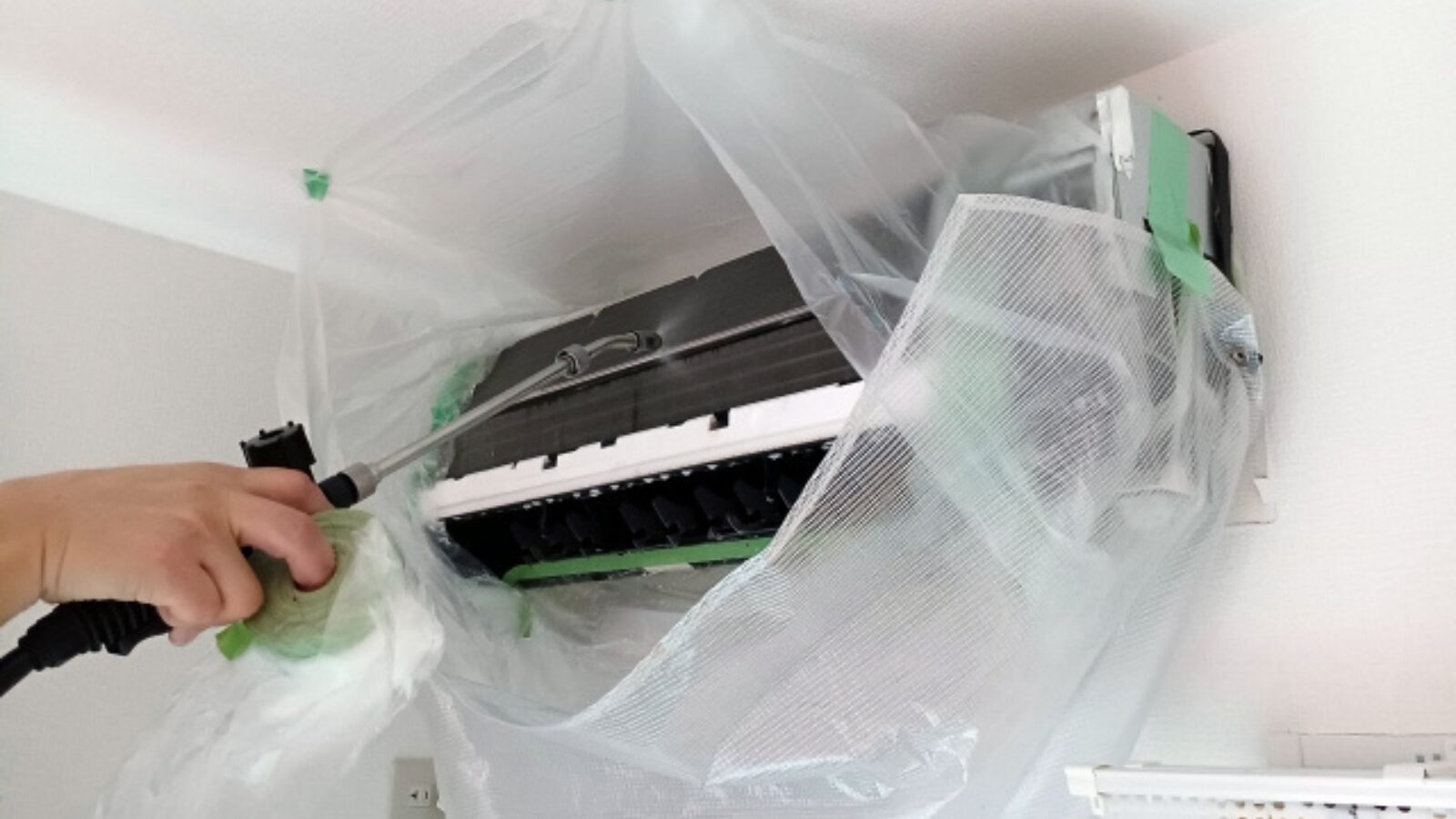 くらしのマーケットでエアコン掃除を依頼した体験談｜料金・流れ・注意点