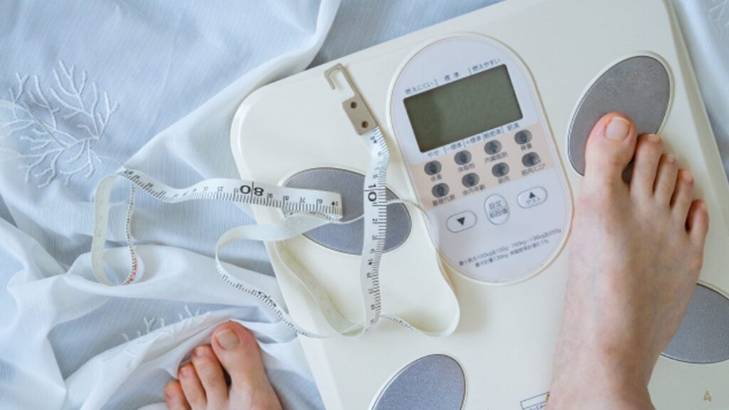 更年期に痩せにくくなる理由|ホルモンバランスの影響と改善ポイント